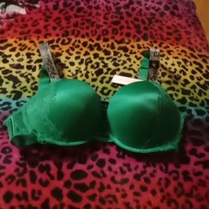 Green lace push up bra 💚